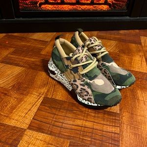 Steve Madden Tennis Shoes SZ 6.5